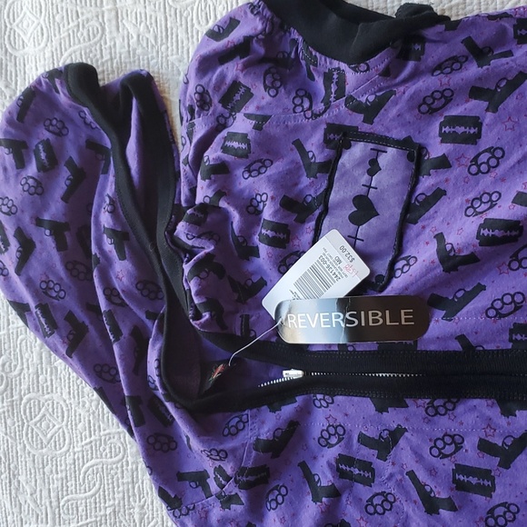 Hot Topic Tops - 💥Rare Hot Topic Reversible Women's Hoodie